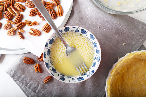 Luscious Caramel Pecan Pie