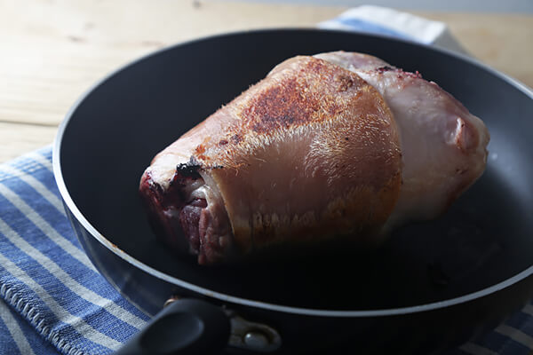 Chinese Style Slow-Cooked Pork Hock