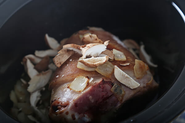 Chinese Style Slow-Cooked Pork Hock