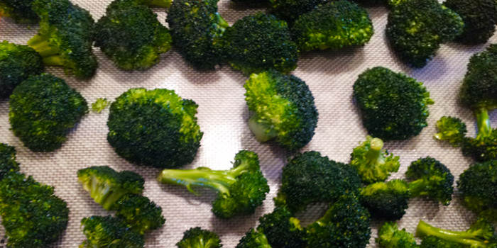 Keto Bites: Roasted Broccoli Florets