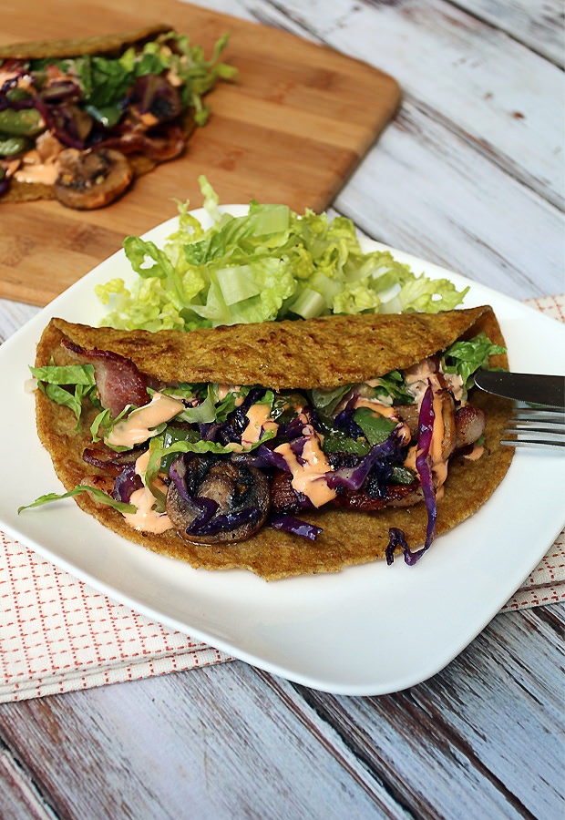 Low Carb Flax Tortillas | Shared via www.ruled.me