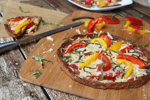 Click to see how to make the fresh bell pepper basil pizza