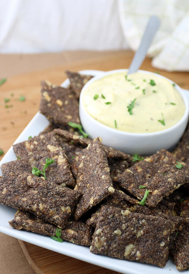 Tired of flax, cheese, and almond flour crackers? Give yourself some variety with chia seeds! Shared via www.ruled.me/