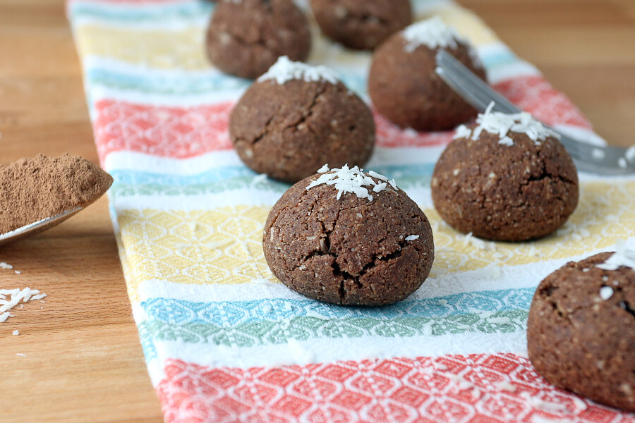 Keto Chocolate Coconut Macaroon Cookies