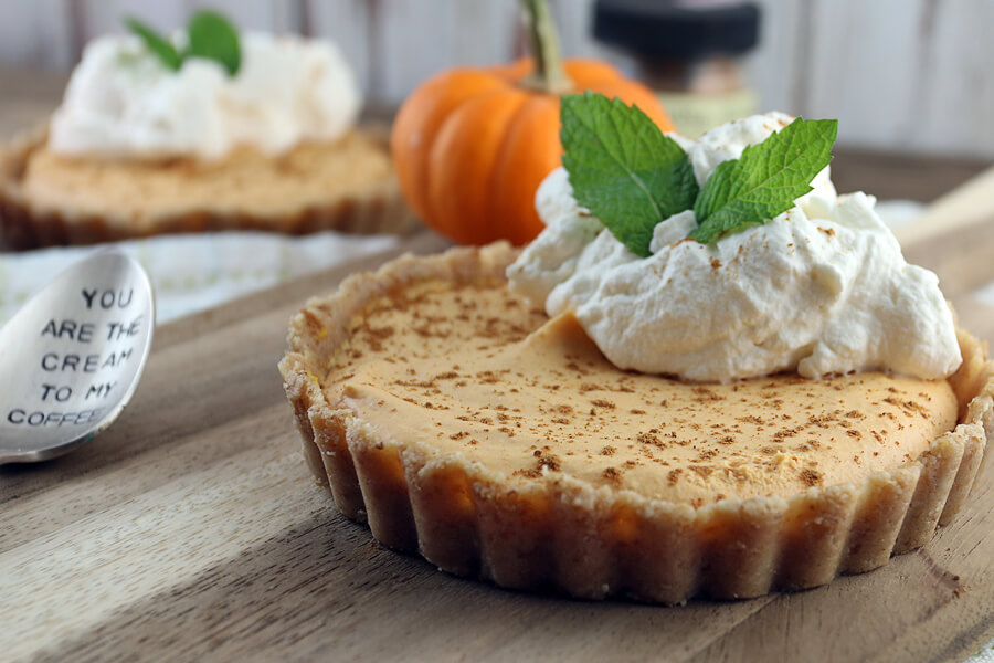 Keto No Bake Pumpkin Pie Cheesecake