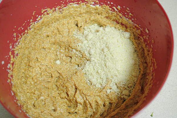 05Add flours