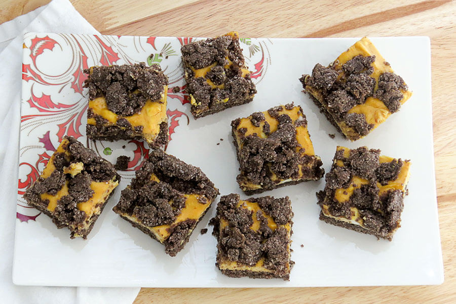 Gingerbread Pumpkin Cheesecake Bars