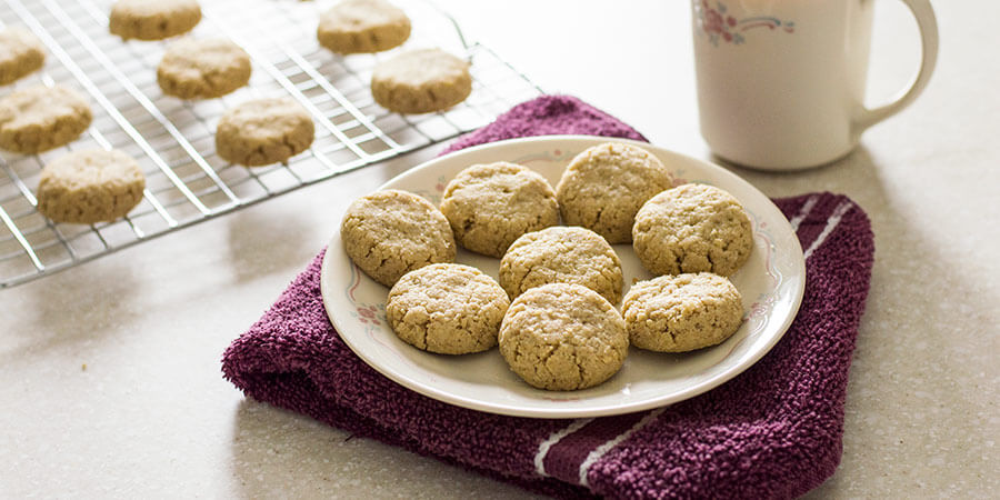 Keto Gingersnap Cookies