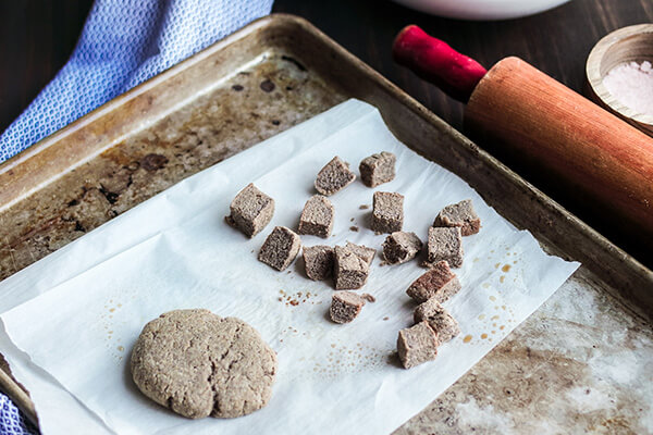 Garlic Parmesan Keto Croutons 