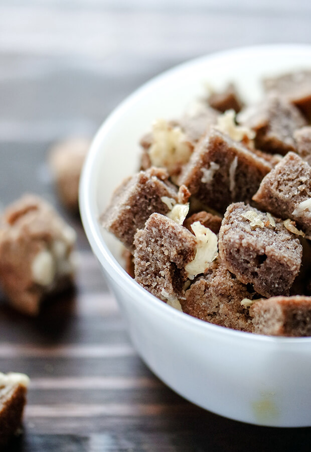 Garlic Parmesan Keto Croutons 