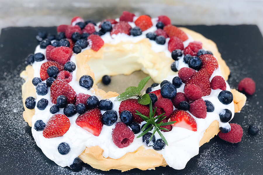 Christmas Wreath Meringue