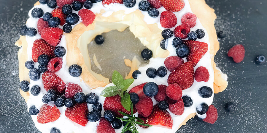 Christmas Wreath Meringue