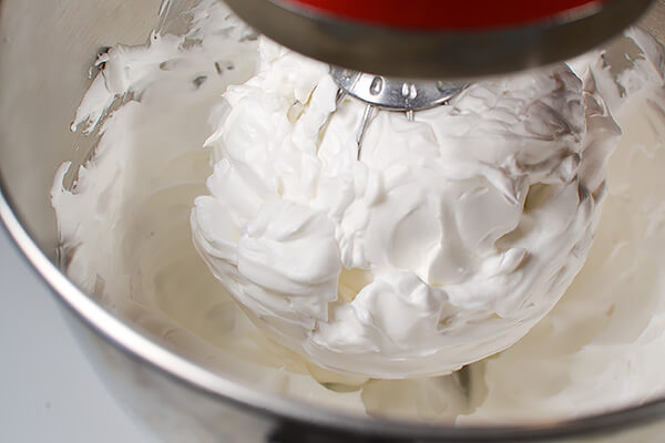Crisp Meringue Cookies