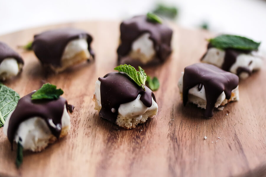 Keto Grasshopper Cheesecake Bites