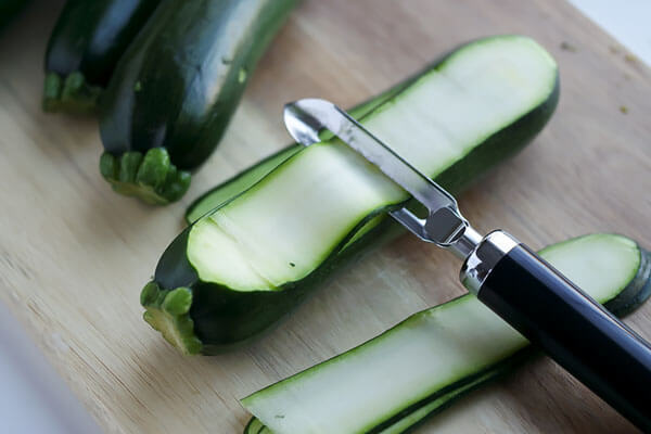 Creamy Spinach Alfredo Zucchini Rolls