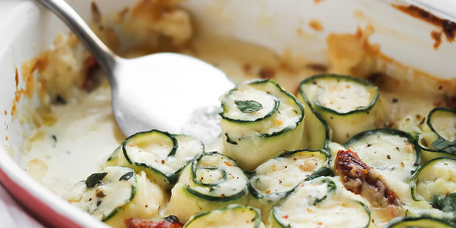 Creamy Spinach Alfredo Zucchini Rolls