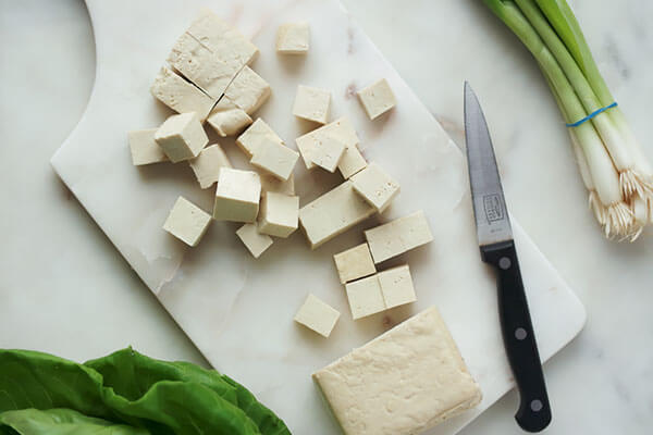 Spicy Peanut Tofu Lettuce Cups