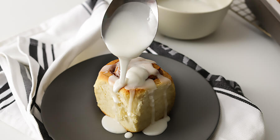 Gooey Keto Cinnamon Rolls