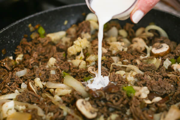 Keto Philly Cheesesteak Skillet