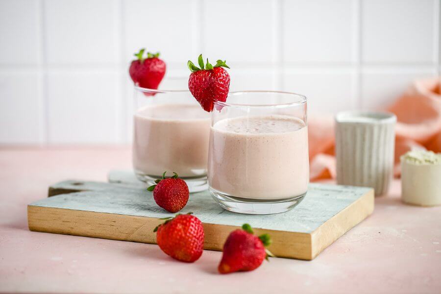 Keto Strawberry Cheesecake Shake