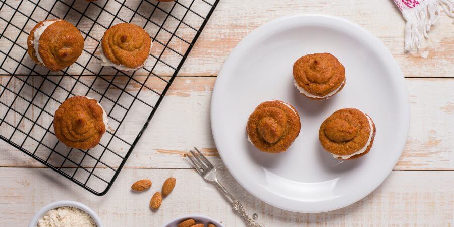 Low-Carb Pumpkin Whoopie Pies second